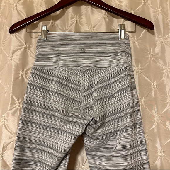 Lululemon High Times Pant Luxtreme Leggings Cyber Stripe White Silver Fox - Picture 7 of 15